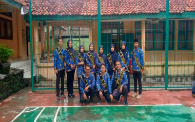 Bergerak Bersama, Meraih Pendidikan yang Lebih Baik: Upacara Bendera SMPN 8 Cilegon dalam Memperingati Hari Pendidikan Nasional Tahun 2024